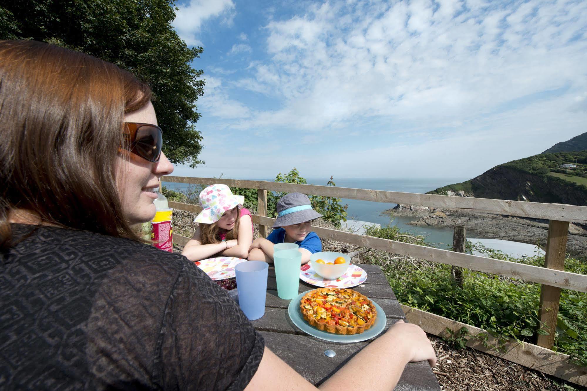 Sandaway Beach Holiday Park Combe Martin Exterior foto
